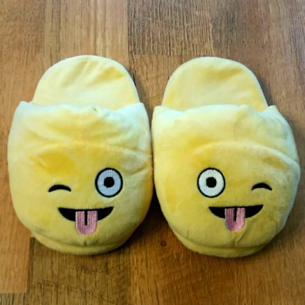 Cute Embroidered Yellow Soft Emoji Slippers Size‎ Child 13-1